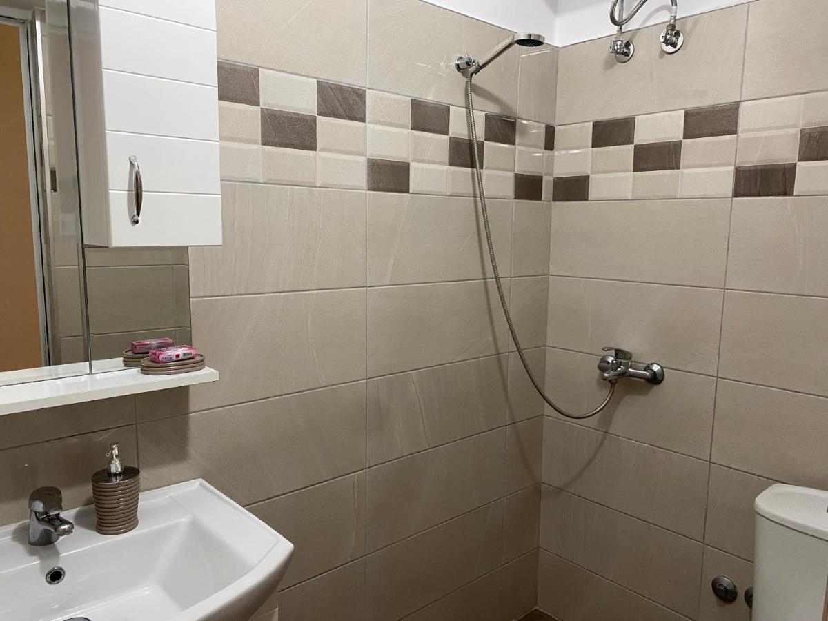 Vila Xhani Apartman Saranda Kültér fotó